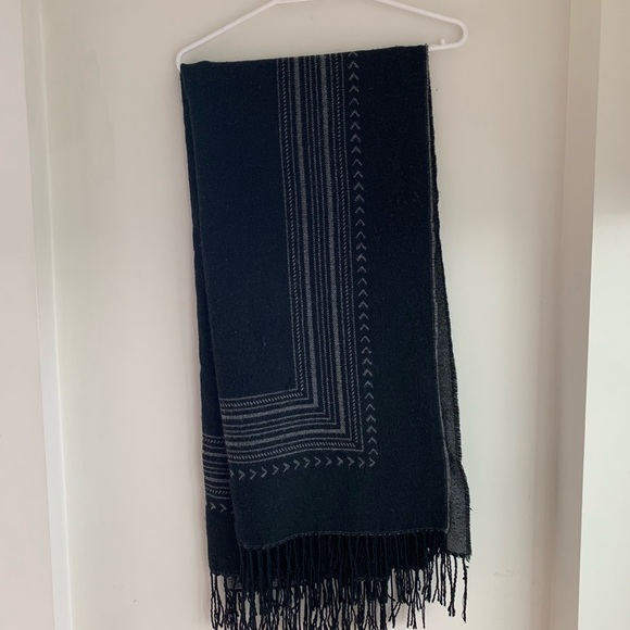 Scarves - Picture 6 of 7